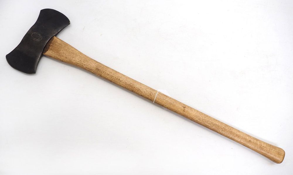 Lot 697: Cayuga double-edge axe
