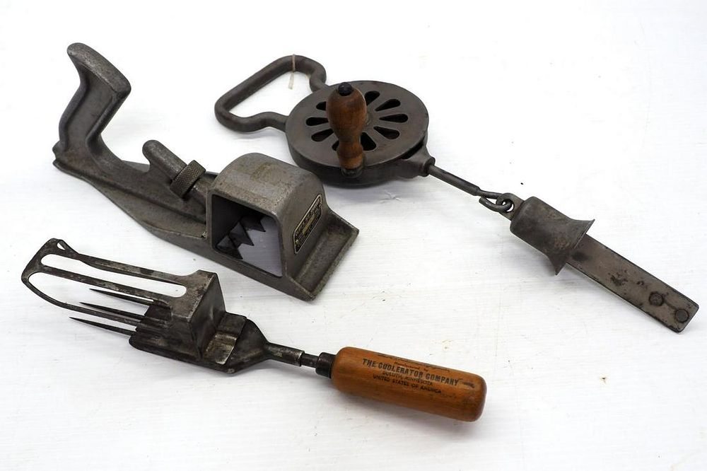 Lot 754: (3) Dairy tools
