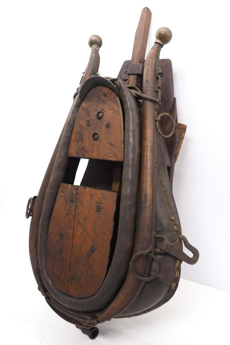 Lot 784: Wooden adjustable horse collar maker
