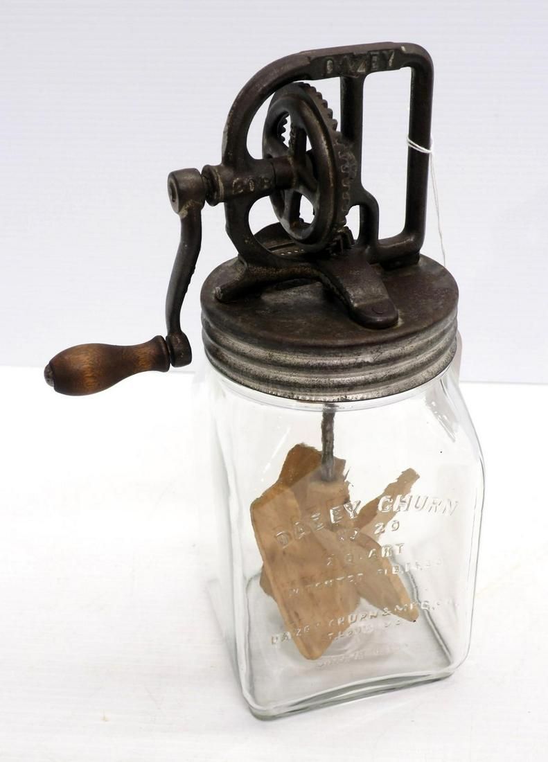 Lot 785: Dazey #20 hand-crank glass butter churn