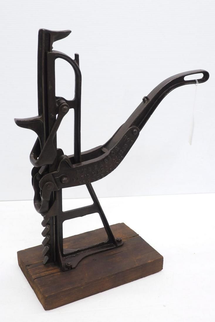 Lot 793: Cast iron buggy jack, Excelsior 1885