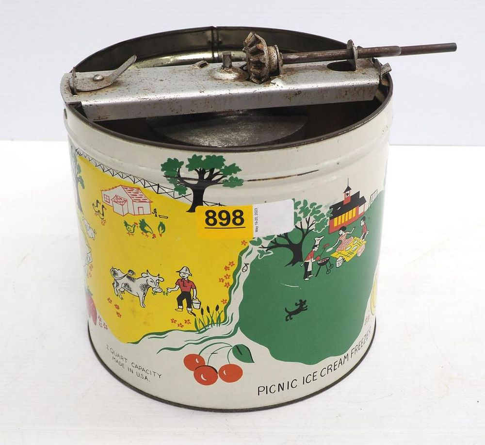 Lot 898: 2-quart picnic ice cream freezer