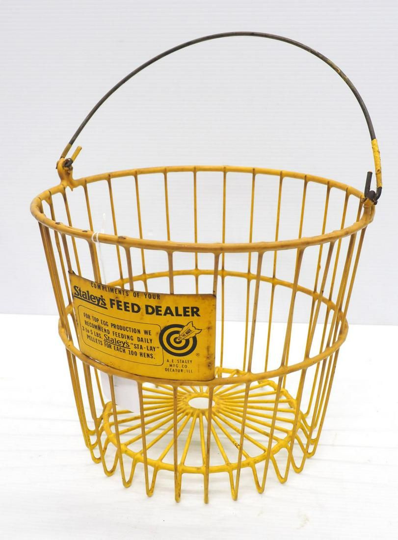 Lot 900: Staley's Feed Dealer egg basket