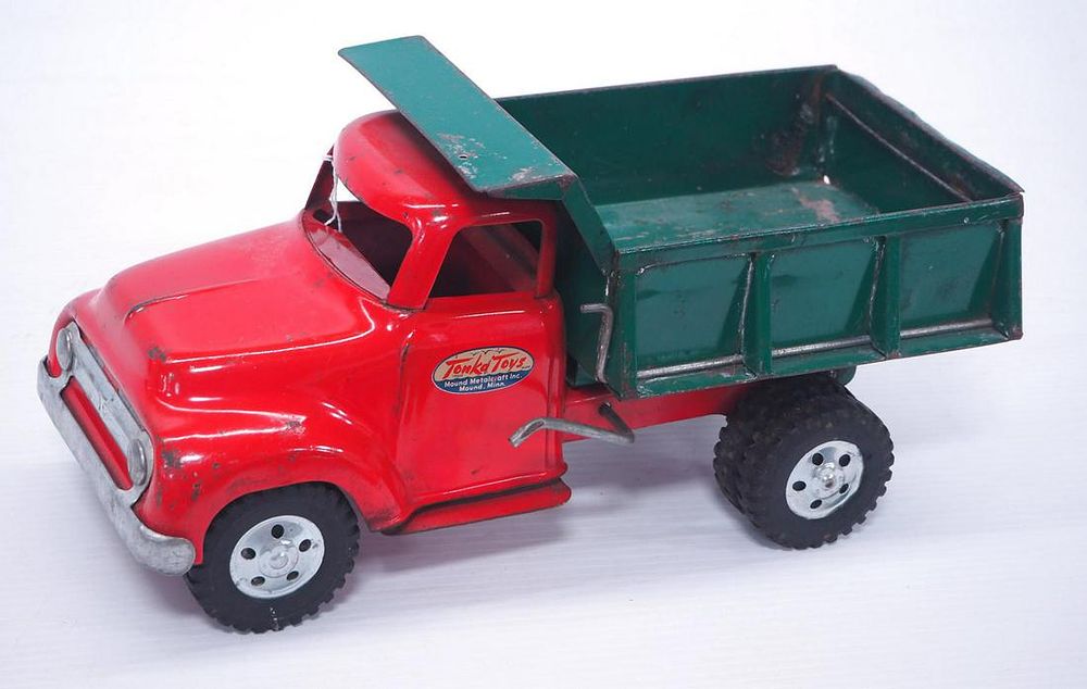 Lot 13: Tonka Dump Truck