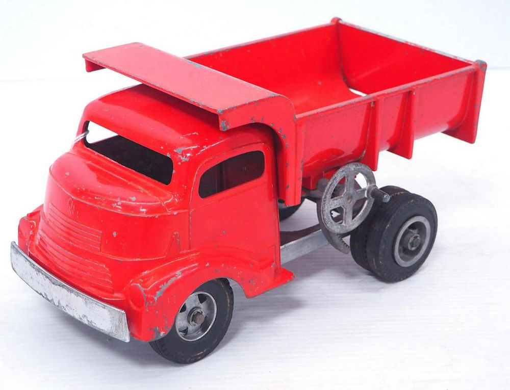 Lot 21: Smith Miller 1940's Dump Truck