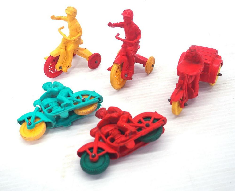 Lot 40: (5) Auburn Rubber Toys