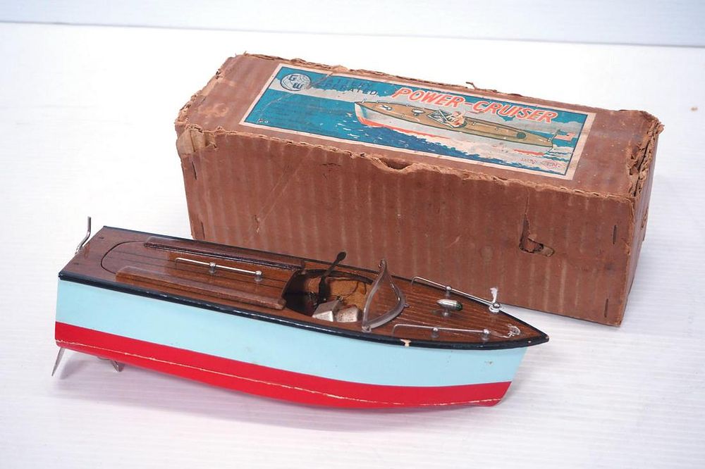 Lot 62: G.W. Power-Cruiser Boat