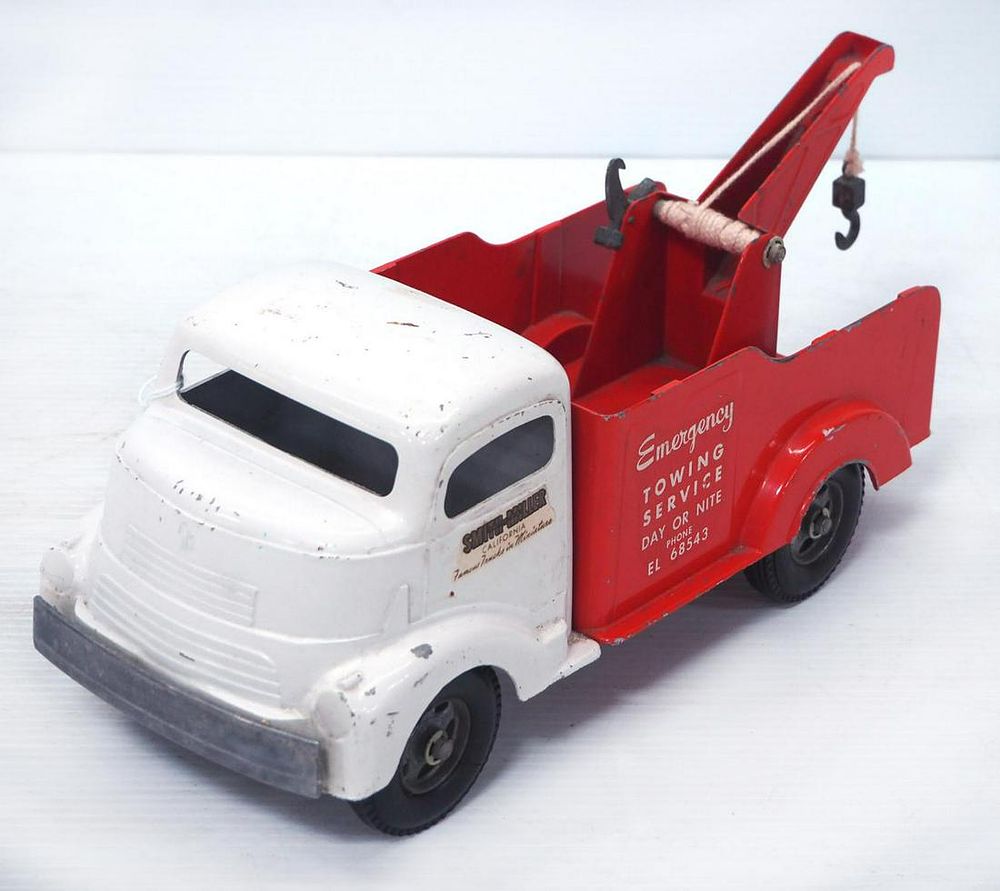 Lot 107: Smith Miller Emergency Towing Service Truck