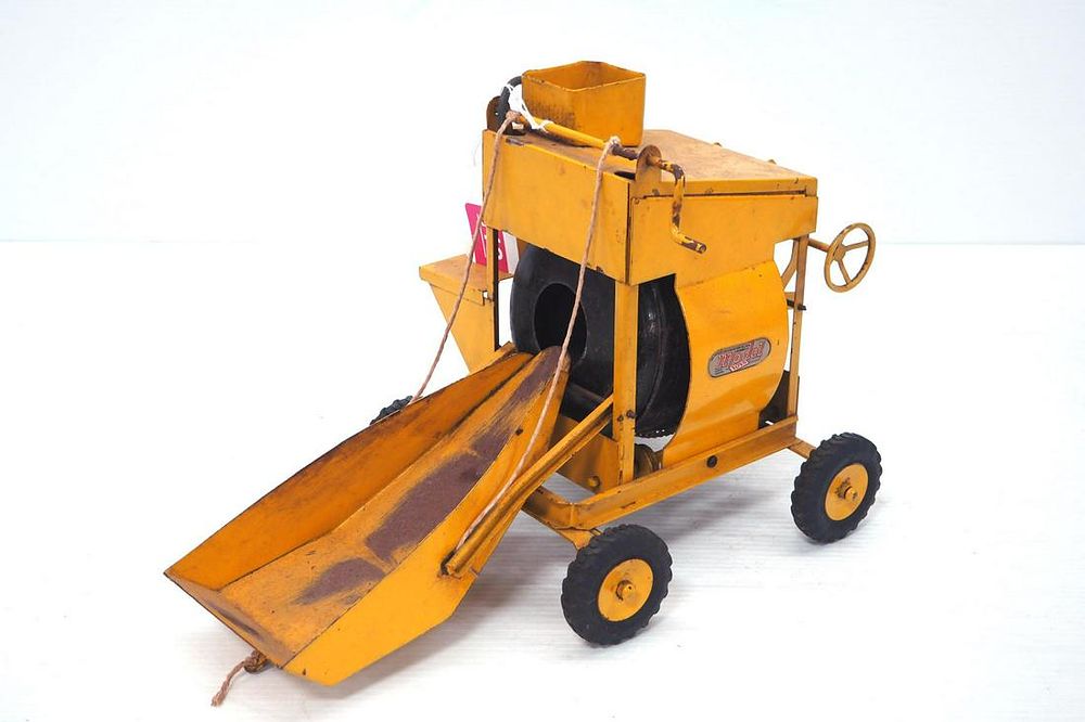 Lot 118: Model Toys Jaeger Pull-Behind Cement Mixer