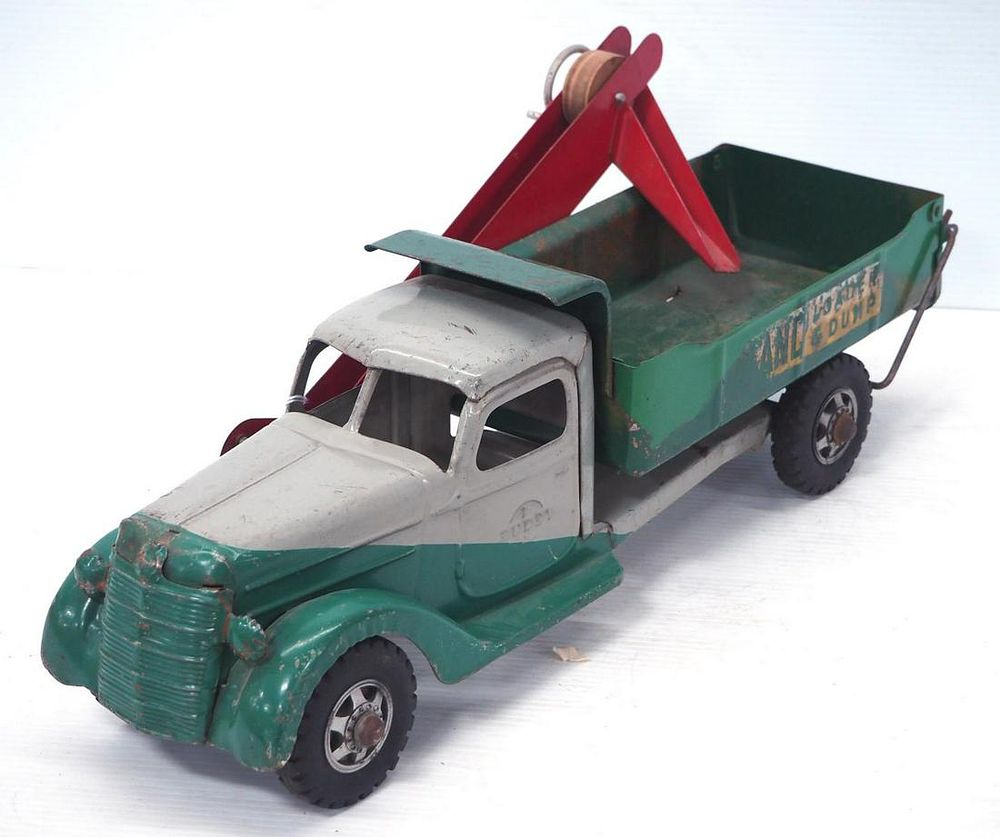 Lot 133: Buddy L Pressed Steel Sand Loader Dump Truck