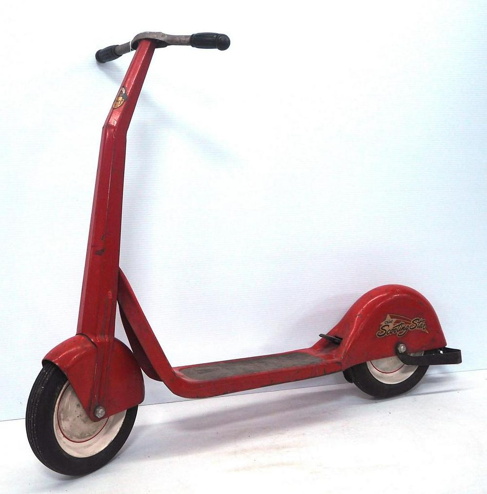 Lot 136: Chief Shooting Star scooter with Foot Brake