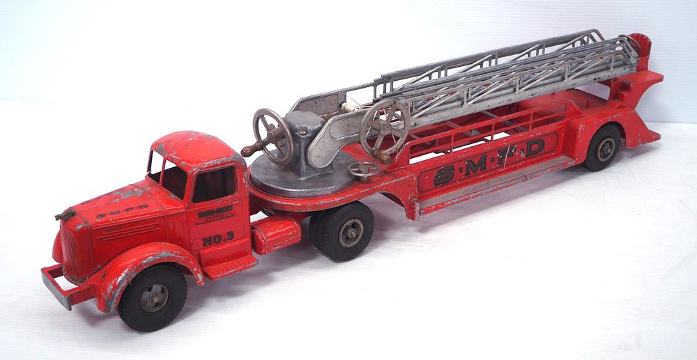 Lot 146: Smith Miller 1950's Mack ladder fire Truck