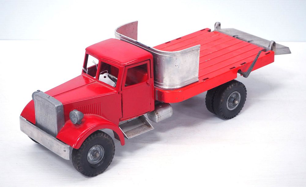 Lot 148: Smith Miller MIC Flatbed