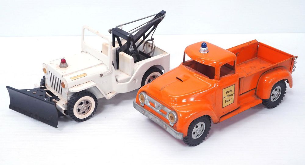 Lot 161: (2) Tonka Vehicles