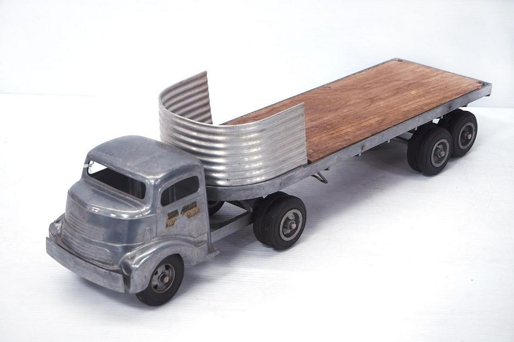Lot 196: Smith Miller Flatbed Semi