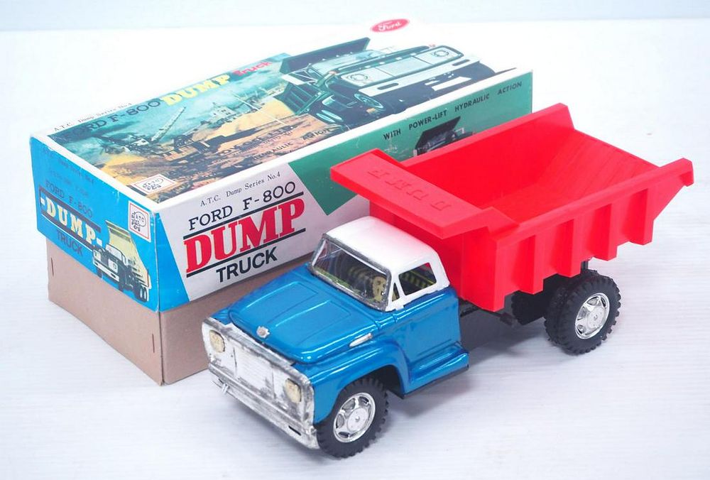 Lot 198: ATC Ford F-800 Dump Truck
