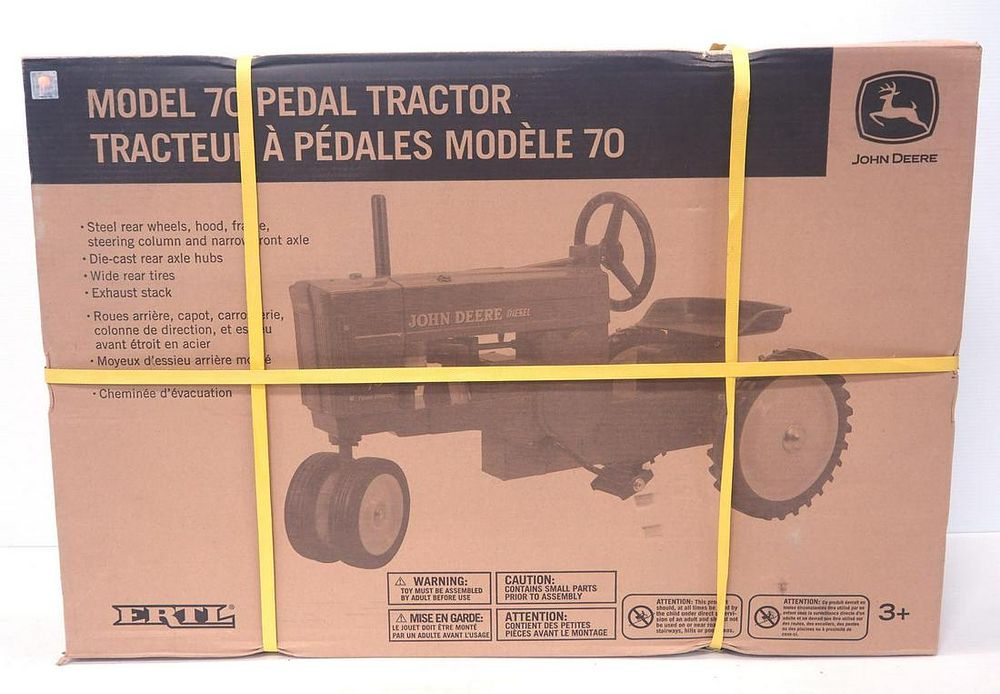 Lot 203: Ertl John Deere 70 Pedal Tractor