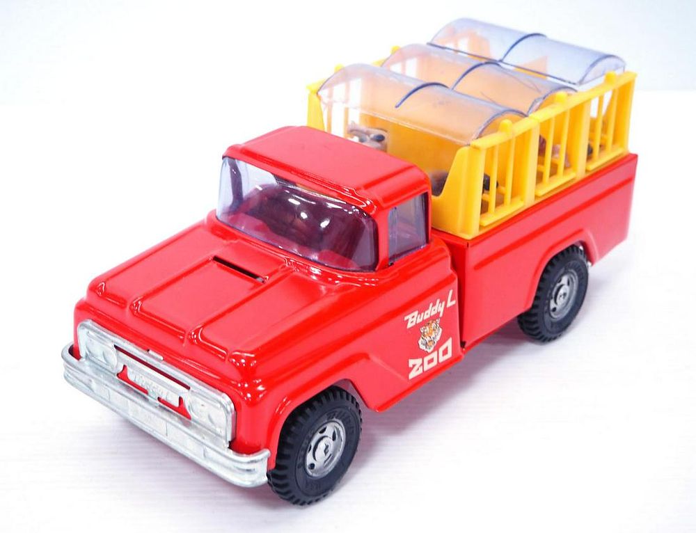 Lot 213: Buddy L Traveling Zoo Truck