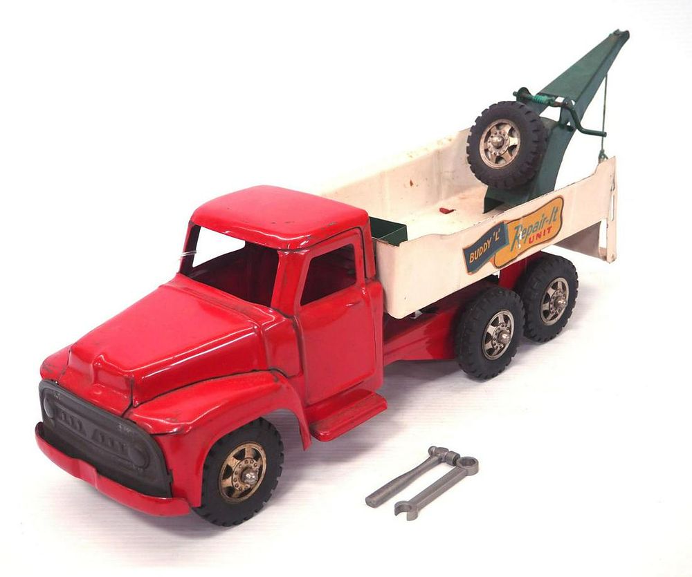 Lot 221: Buddy L Repair-It Unit Truck with tools