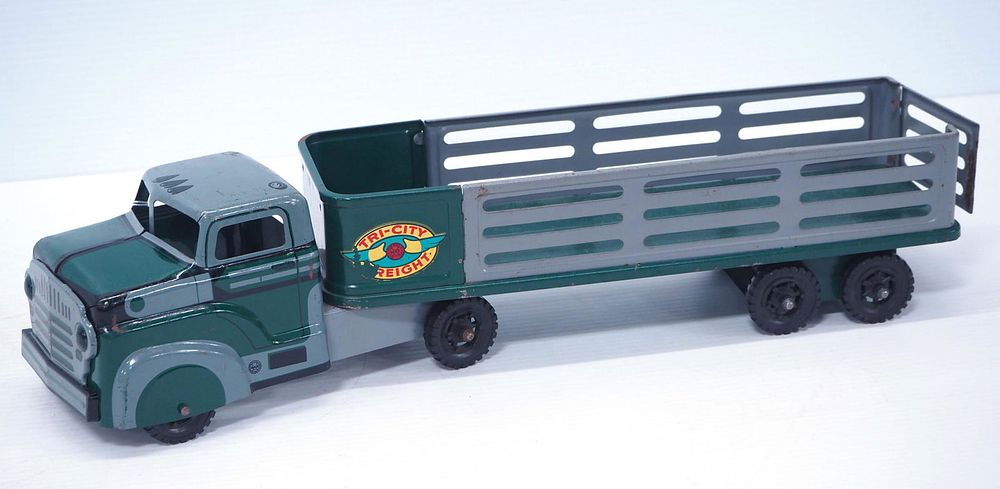 Lot 226: Marx Tri-City Freight Truck