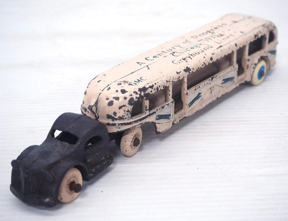 Lot 260: GMC Chicago  Greyhound Lines Truck & Trailer