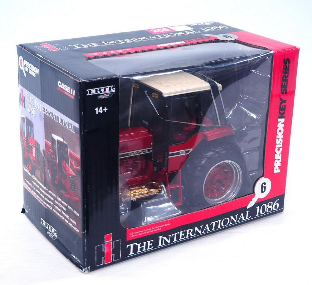 Lot 268: Ertl 1/16 scale International 1086