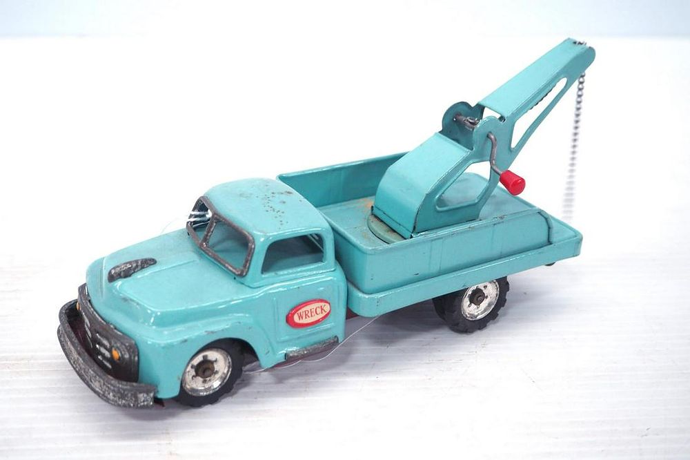 Lot 292: Pressed Metal Friction Wrecker