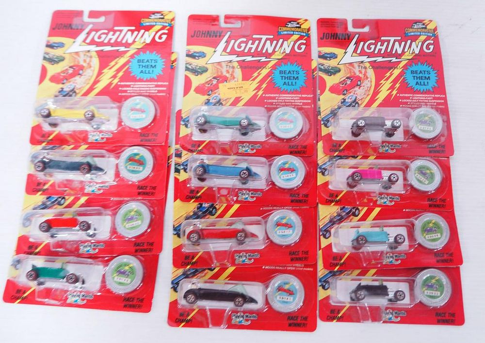 Lot 299: (12) Johnny Lightning Cars