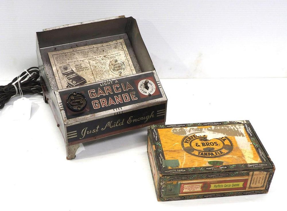 Lot 1649: Garcia Grande Cigar display and lighter