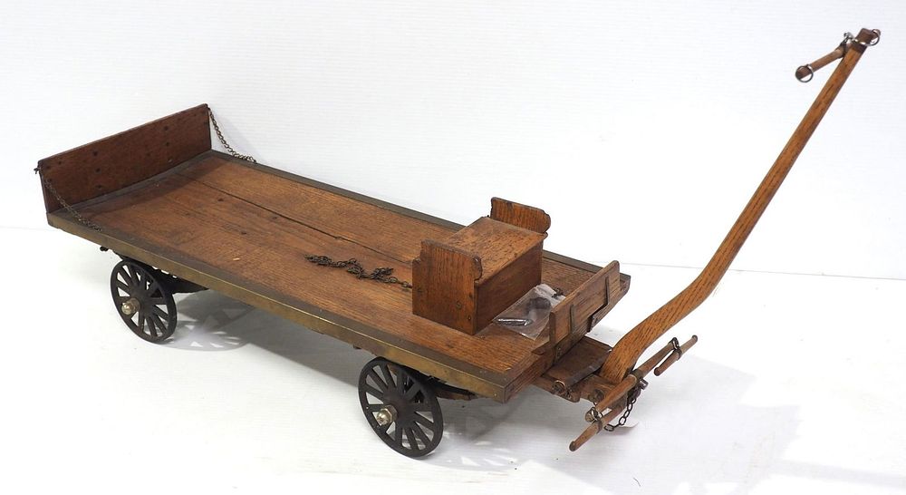 Lot 541: Salesman sample railroad luggage wagon