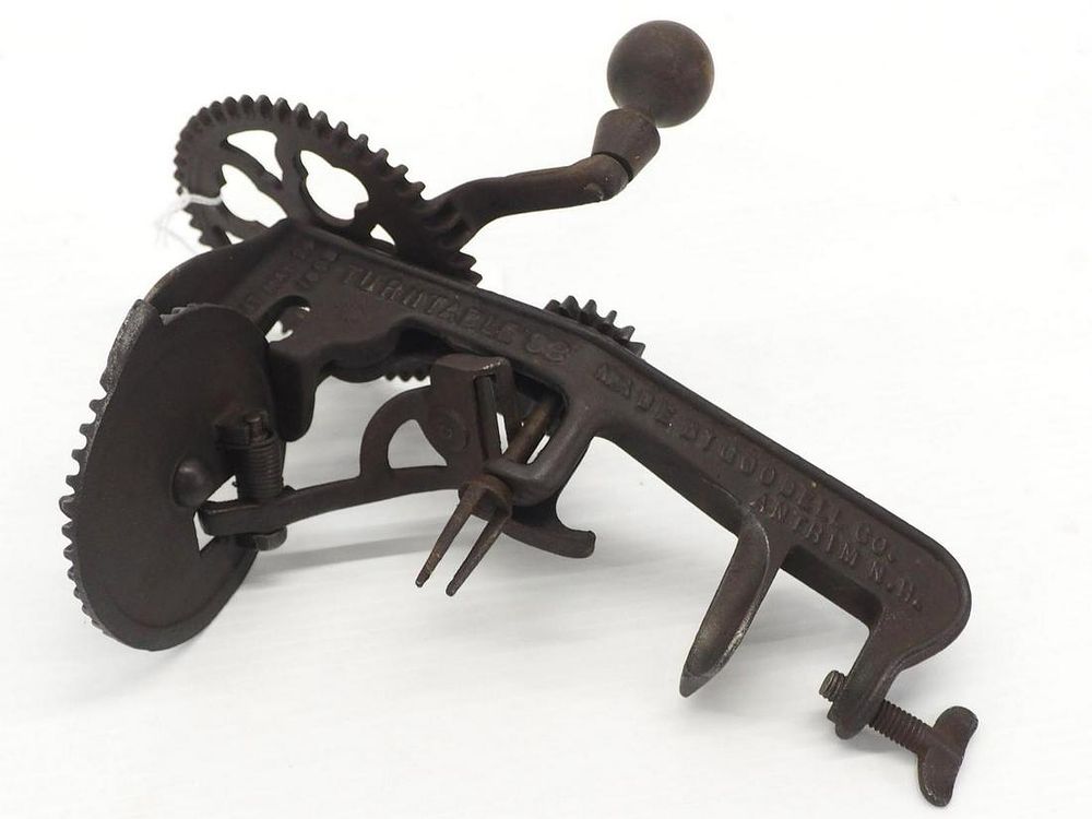 Lot 576A: Goodell Co. Turntable '98 apple peeler