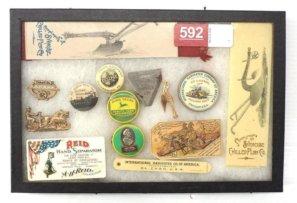 Lot 592: Display of 14 small advertising items