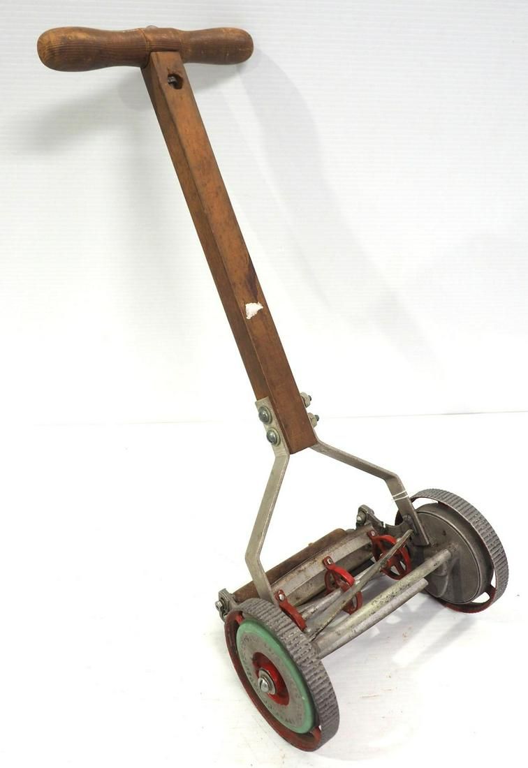 Lot 774: Salesman sample push-type reel lawn mower