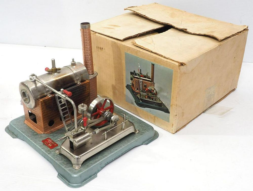 Lot 832: Jenson Model 75 toy steam engine
