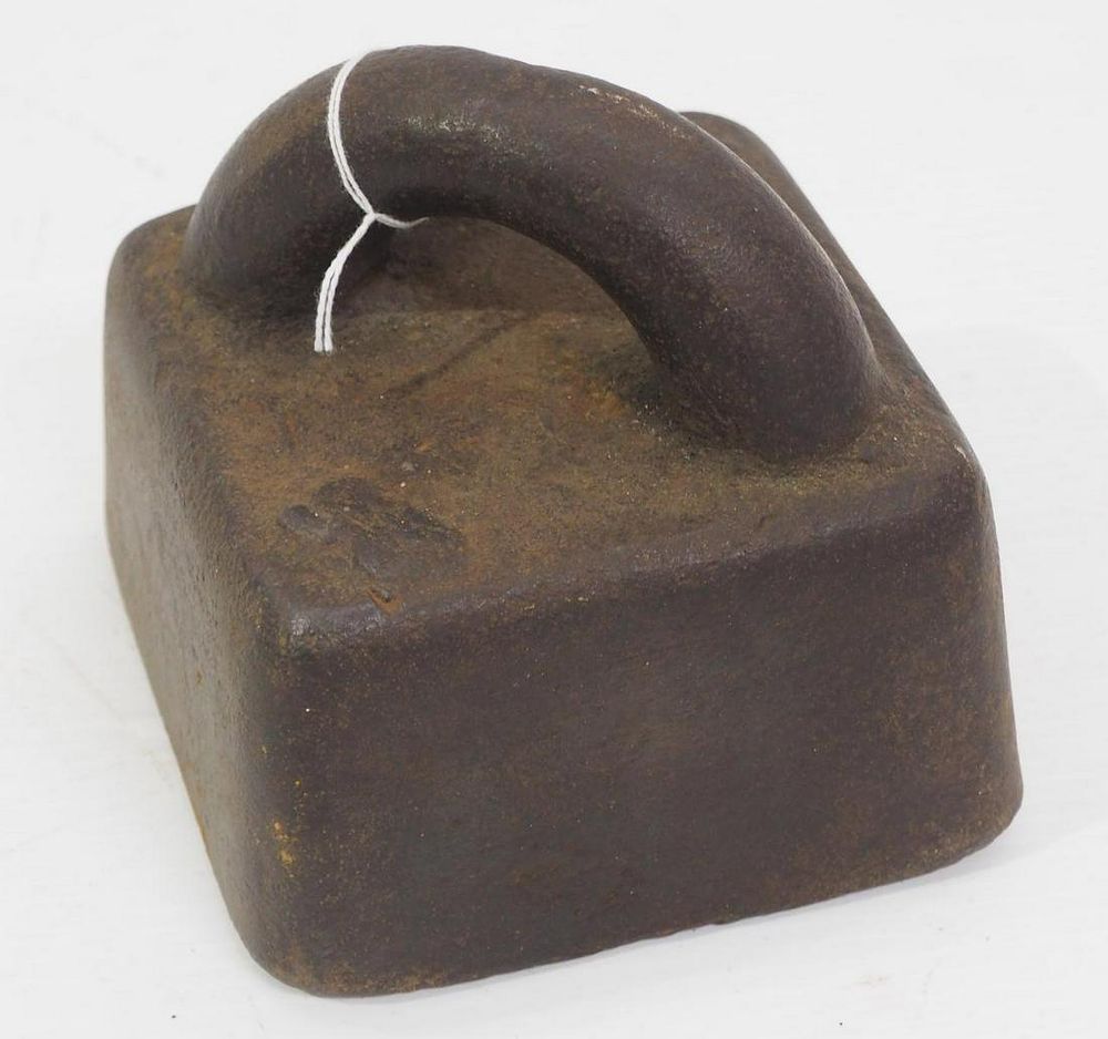 Lot 1023: Cast iron horse tie
