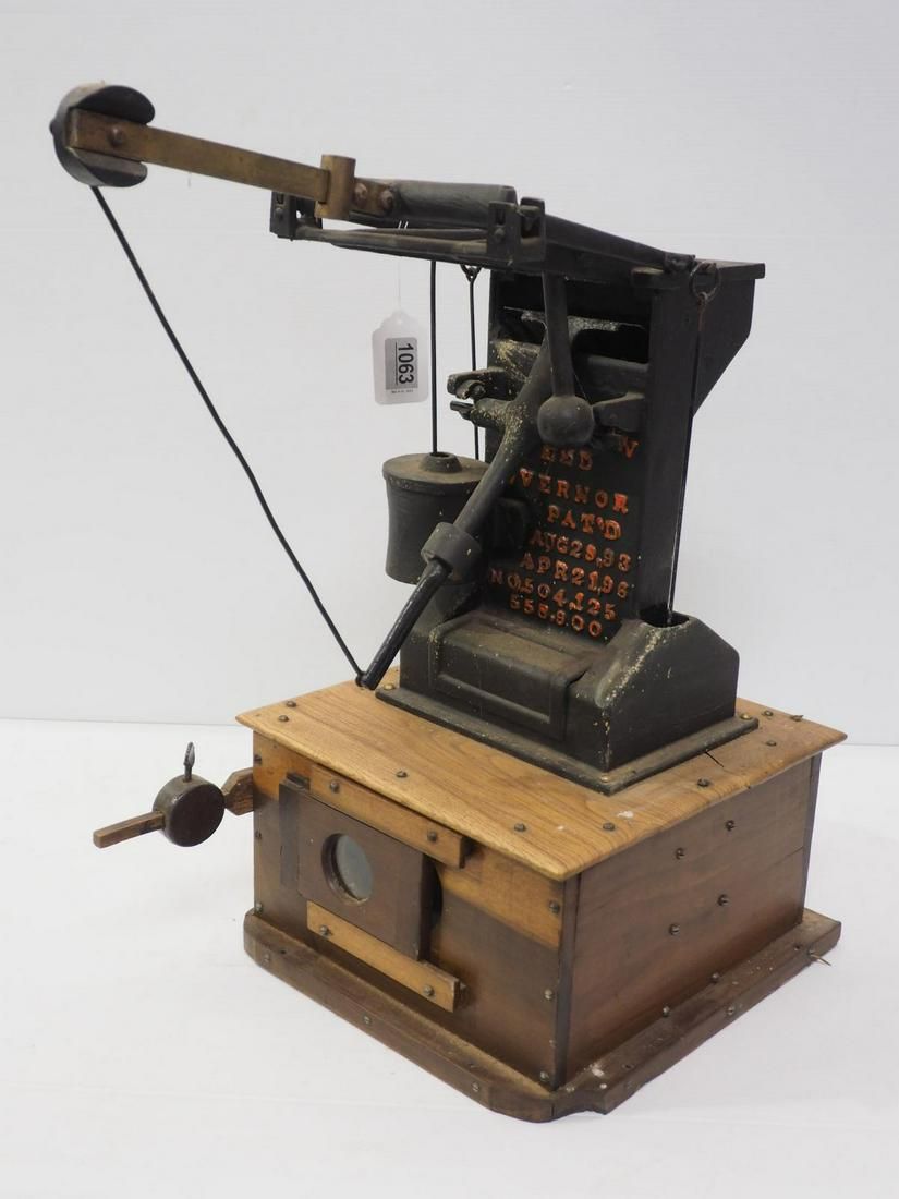 Lot 1063: Columbian Feed Governor Co. feed mill scale