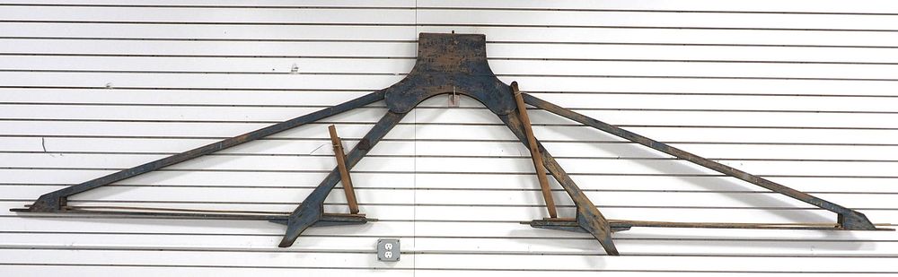Lot 1218: 2-row early hand planter