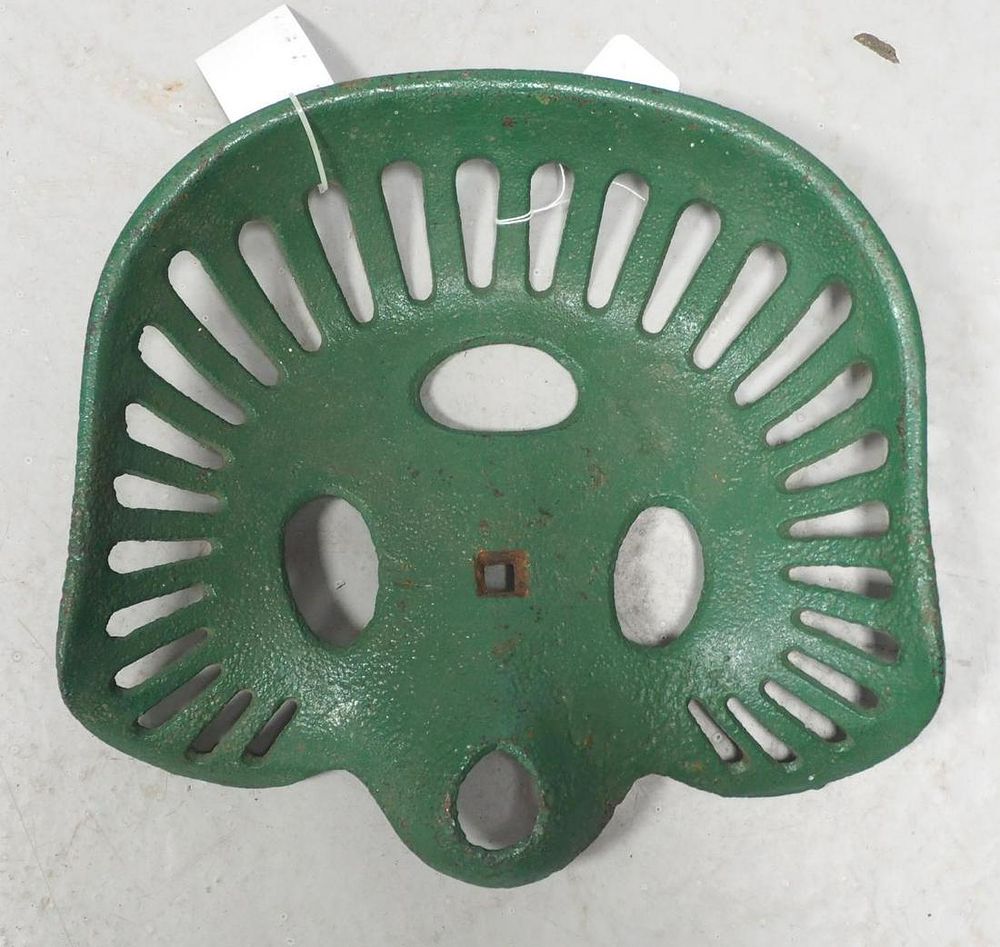 Lot 1292: Plain cast iron seat
