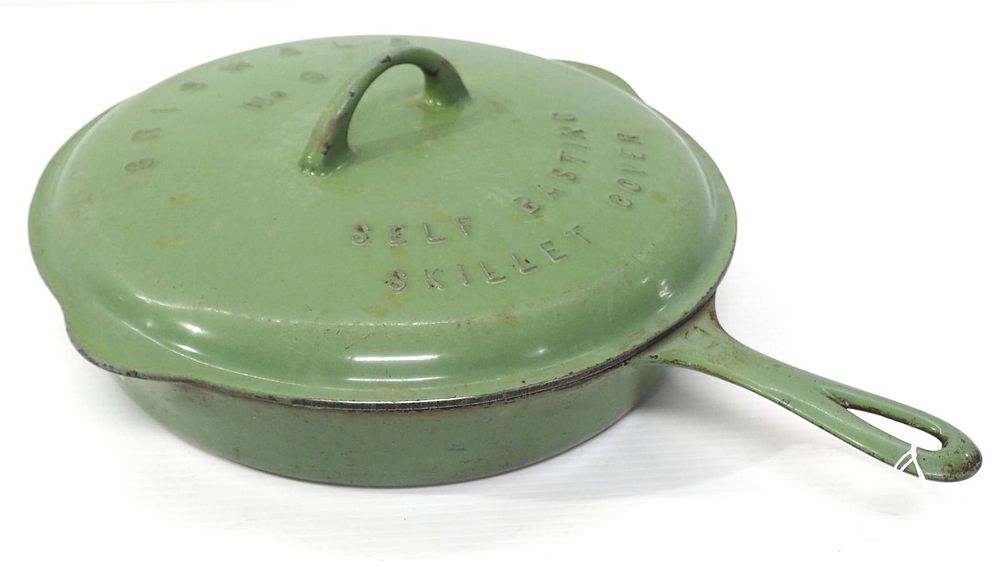 Lot 2530: Griswold #9 cast iron skillet & lid