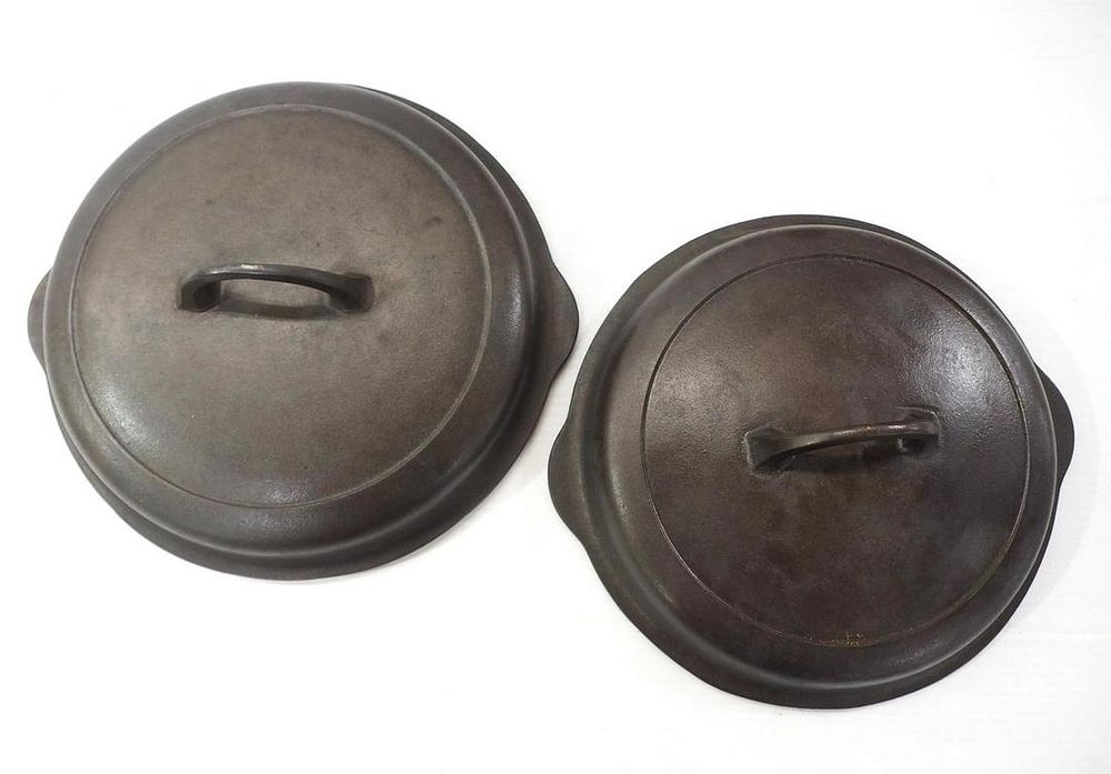 Lot 2589: (2) Griswold skillet lids: No.8 & No.7
