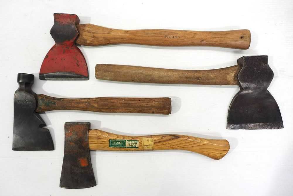 Lot 4137: (4) Axes