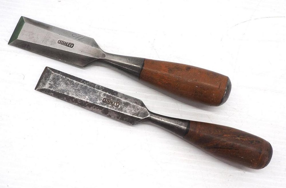 Lot 4345: (2) Stanley Everlasting Chisels