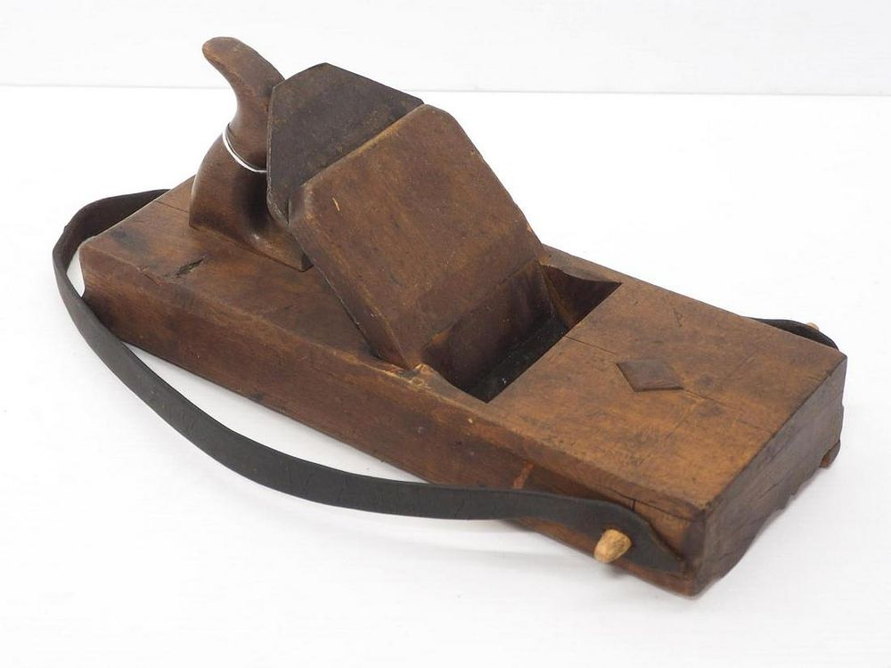 Lot 4355: Crown molding plane, 14-1/2"L, WOW!