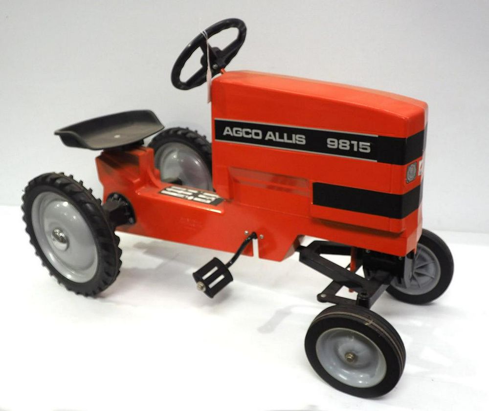 Lot 124: Scale Models Agco Allis 9815 Pedal Tractor