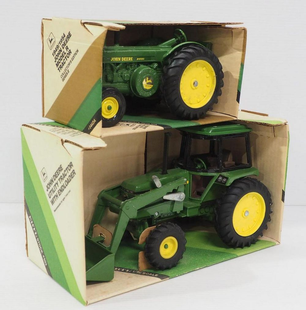 Lot 168: (2) Ertl John Deere Tractors