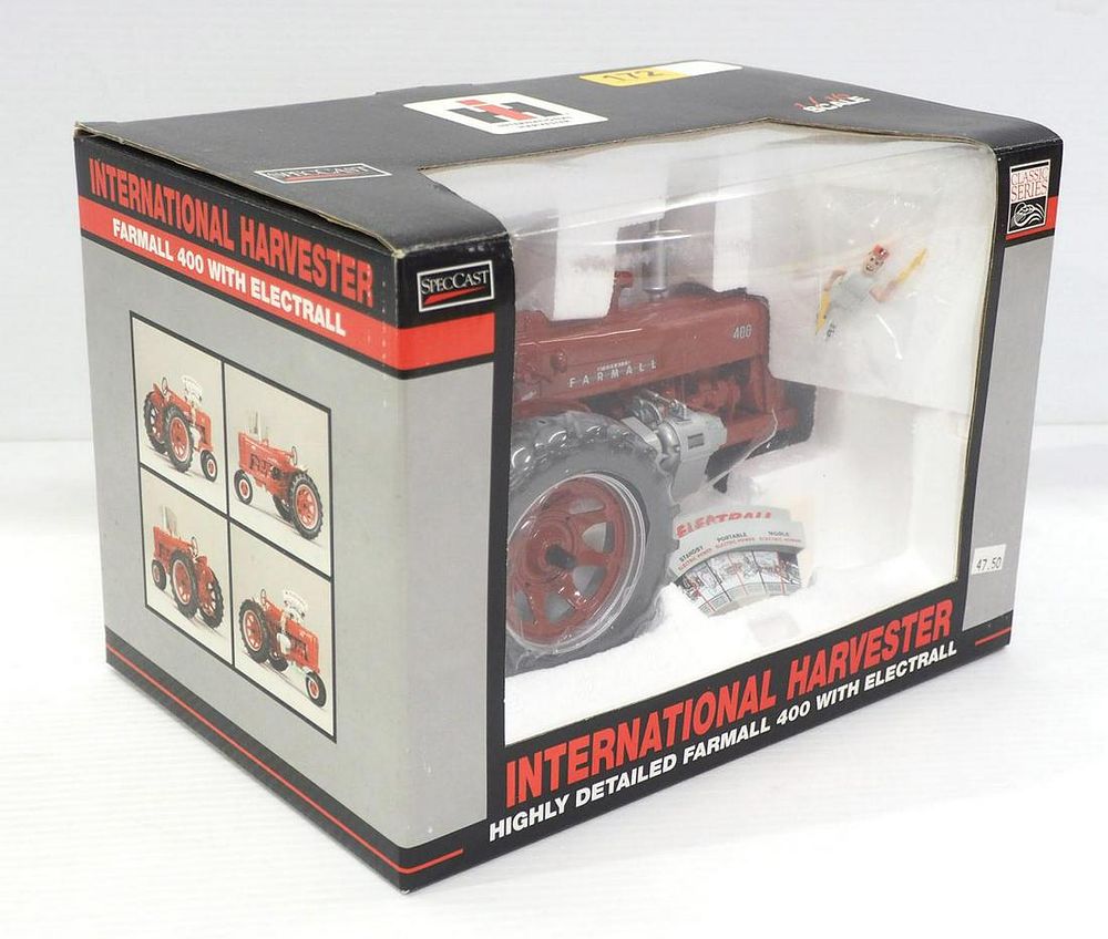Lot 172: International Harvestore Farmall 400