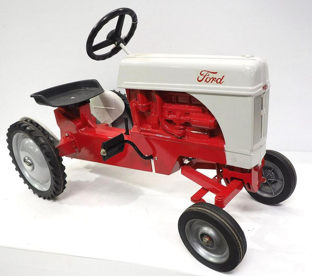 Lot 281: Scale Models Ford Pedal Tractor