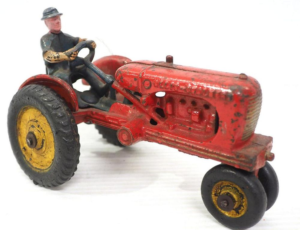 Lot 374: Arcade Cast Iron Allis Chalmers with Driver