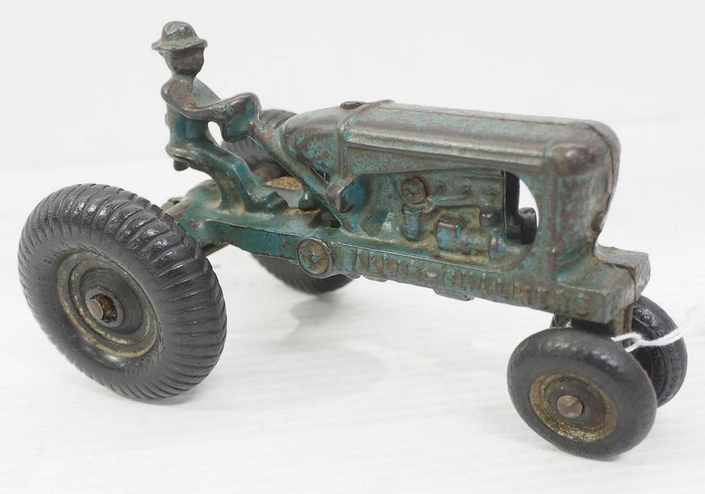 Lot 376: Arcade Cast Iron Allis Chalmers with Driver