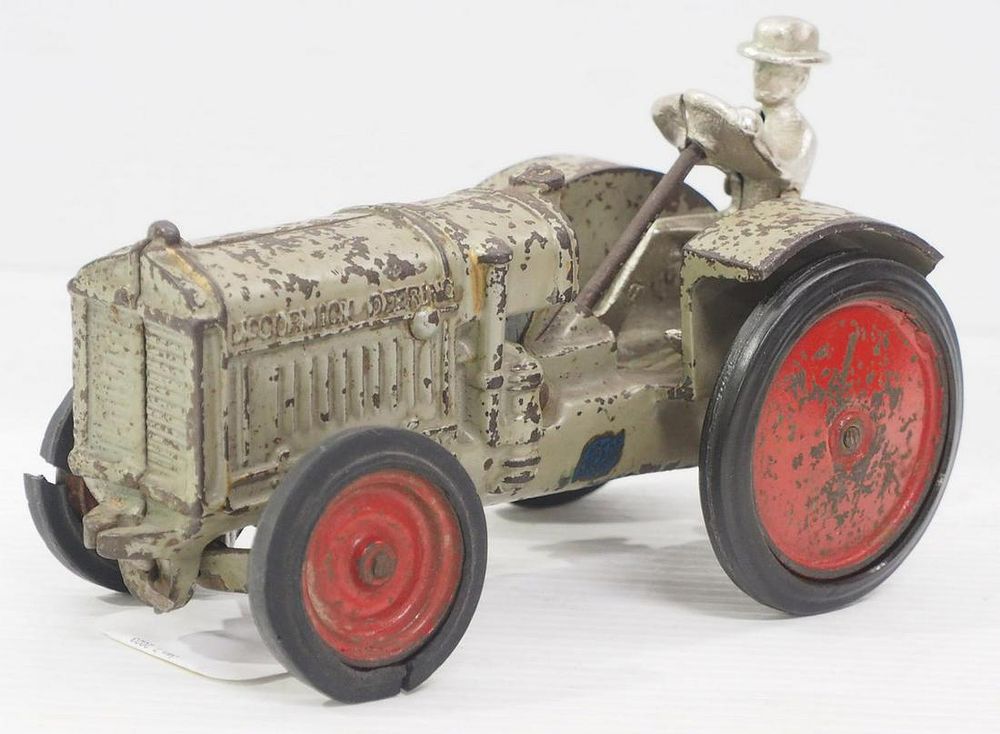 Lot 377: Arcade Cast Iron McCormick Deering